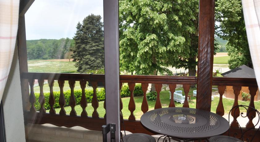 Chateau La Fleunie - Hotel Et Restaurant Condat-sur-Vezere Room photo