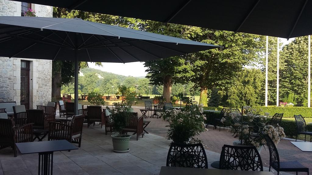 Chateau La Fleunie - Hotel Et Restaurant Condat-sur-Vezere Exterior photo