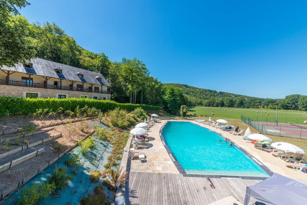 Chateau La Fleunie - Hotel Et Restaurant Condat-sur-Vezere Exterior photo