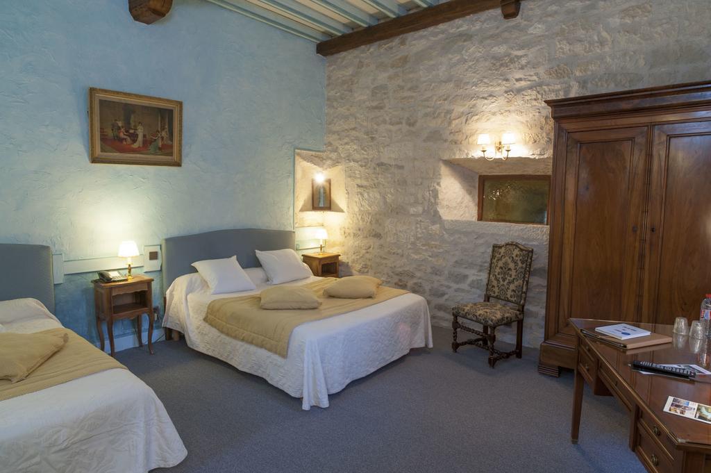 Chateau La Fleunie - Hotel Et Restaurant Condat-sur-Vezere Exterior photo
