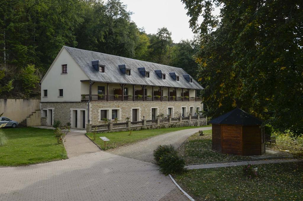 Chateau La Fleunie - Hotel Et Restaurant Condat-sur-Vezere Exterior photo