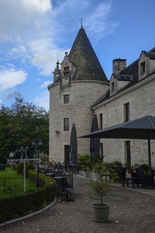 Chateau La Fleunie - Hotel Et Restaurant Condat-sur-Vezere Exterior photo