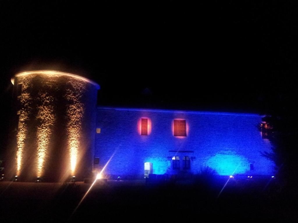 Chateau La Fleunie - Hotel Et Restaurant Condat-sur-Vezere Exterior photo